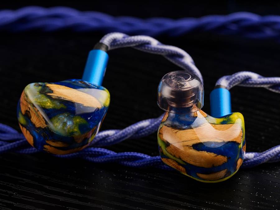 IEM ระดับ high-end ราคาเกิน 10000 บาท